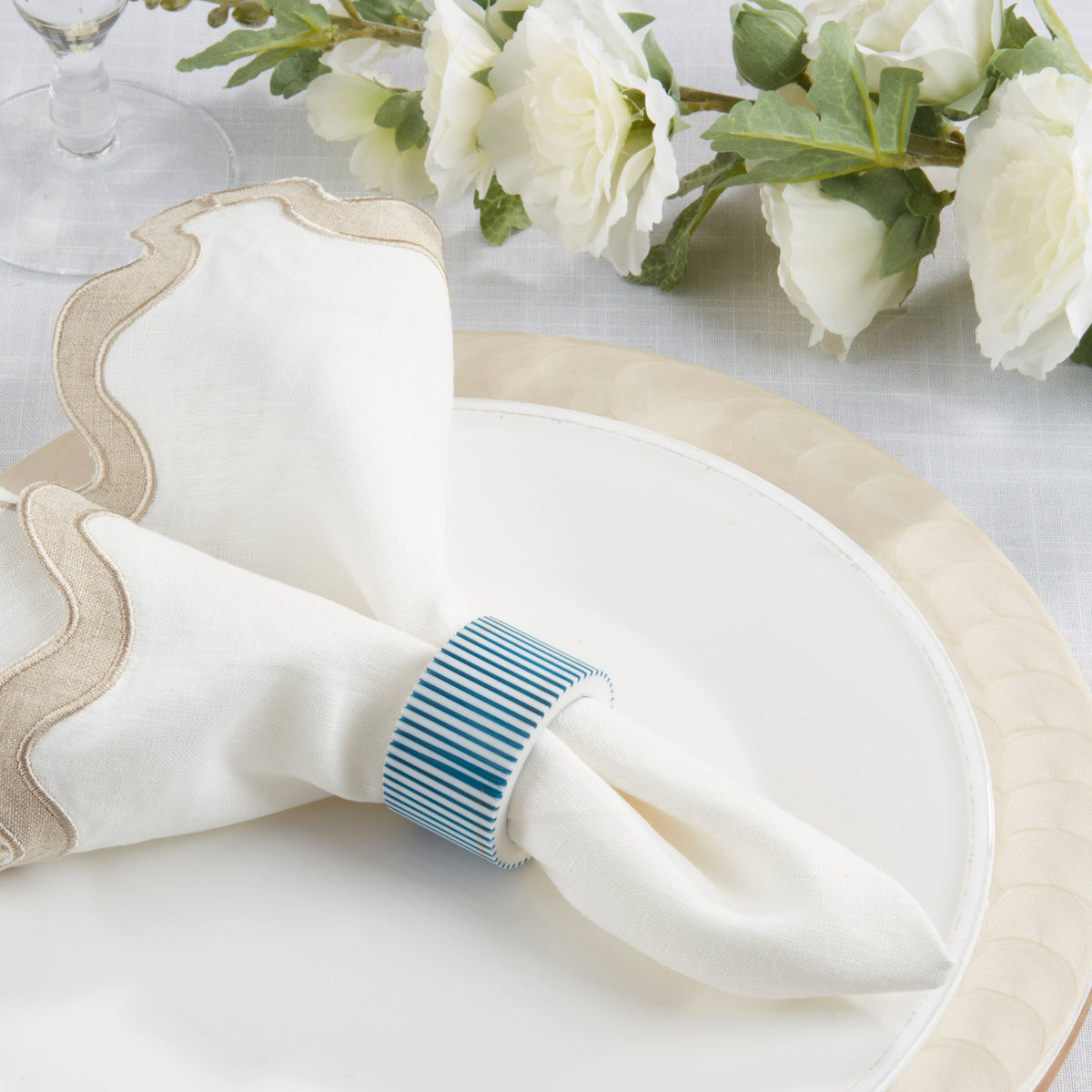 Ribbed Charm Napkin Ring