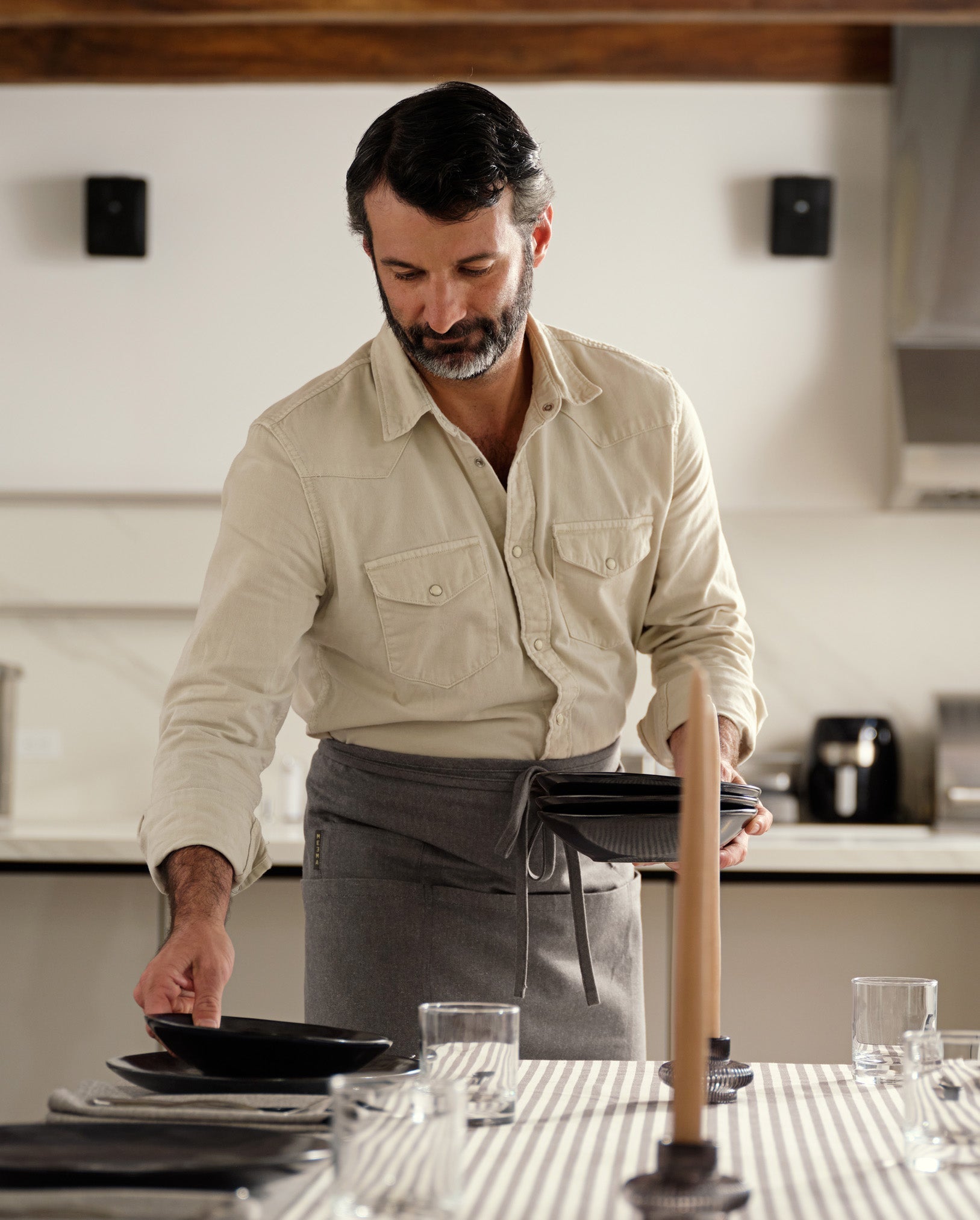 The MEEMA Sustainable Bistro Apron with Pockets - The Coral Palm LLC