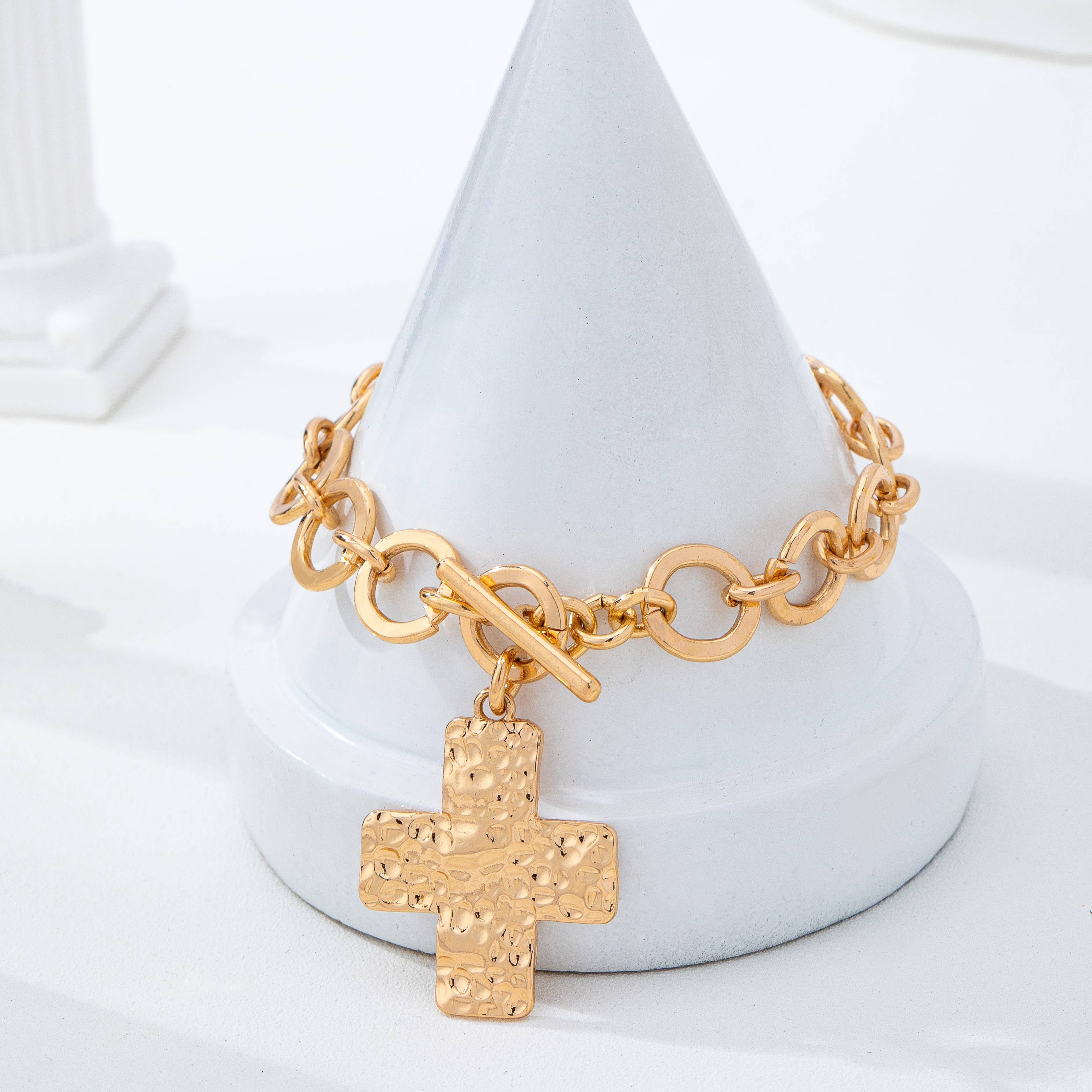 Hammered Cross Toggle Bracelet | 80B1738