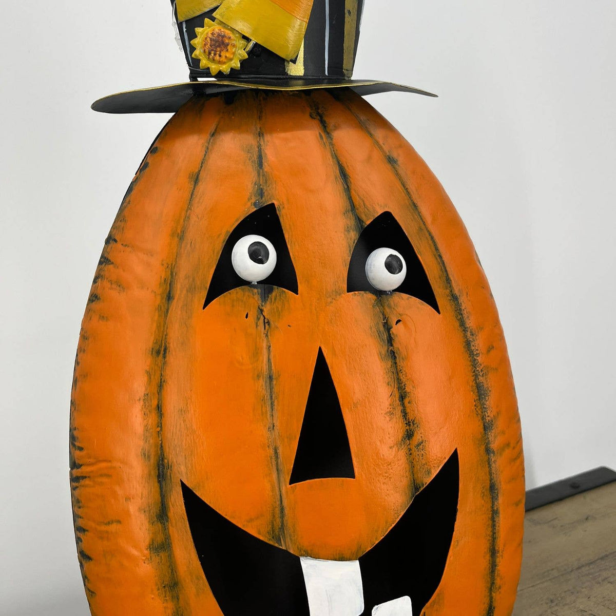 The Dapper Jack 19.25” Metal Top Hat Pumpkin