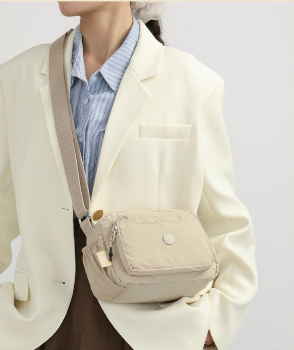 Lightweight Beach & Travel Crossbody Bag - The Coral Palm LLC