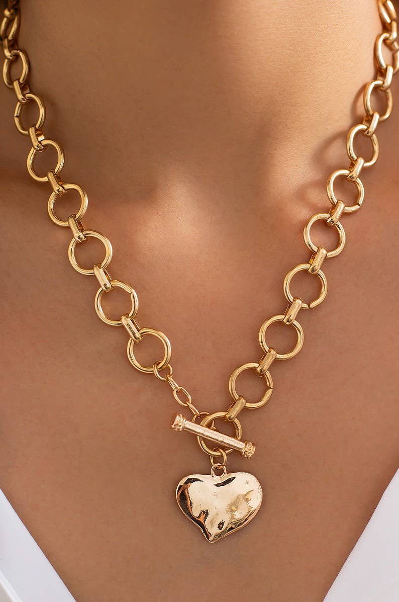 NOTABLE HAMMERED HEART FRONT TOGGLE NECKLACE | 40NK9476 - The Coral Palm LLC